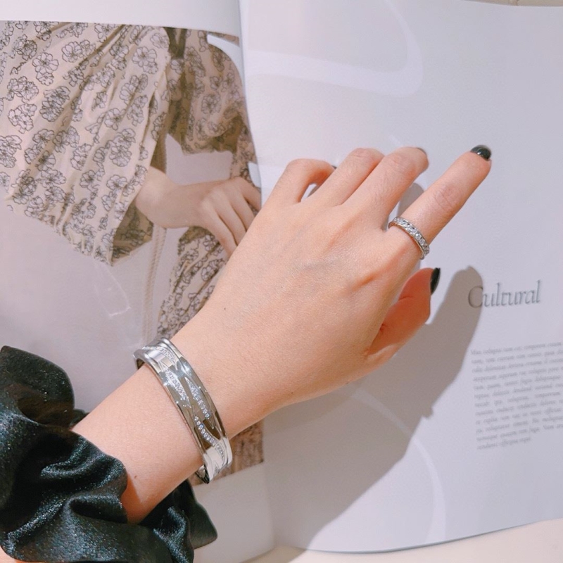 Bv1g*ai bracelets